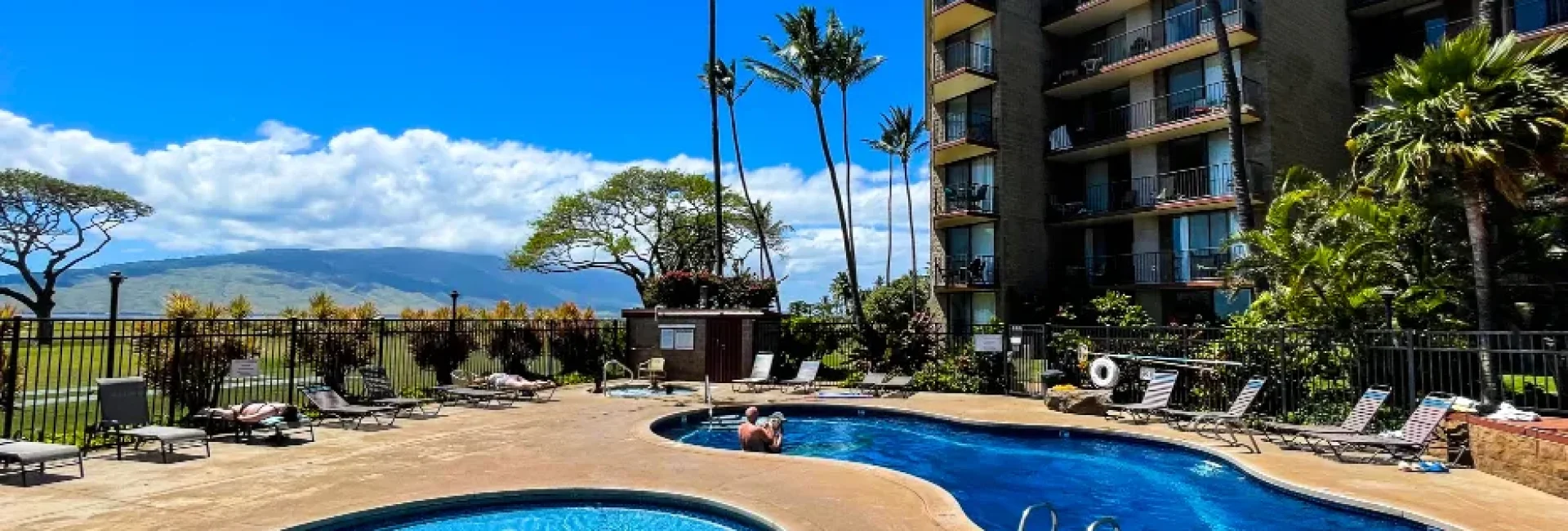 Newly updated Kauhale Makai 610 1 bedroom top floor