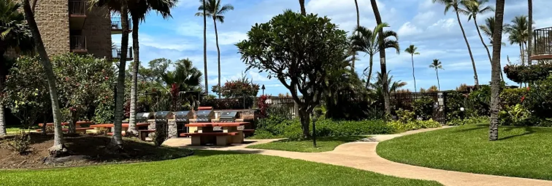Newly updated Kauhale Makai 610 1 bedroom top floor